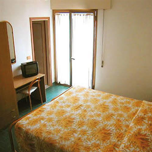 Hotel Due Torri ปอร์โตอัซซูร์โร ภายนอก รูปภาพ