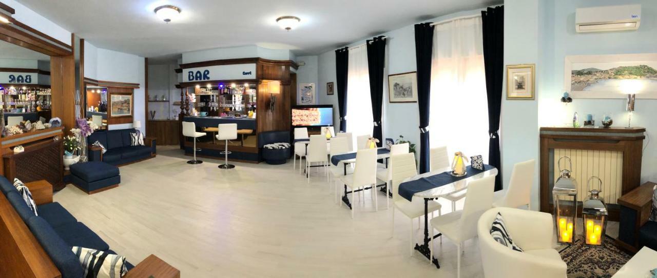 Hotel Due Torri ปอร์โตอัซซูร์โร ภายนอก รูปภาพ